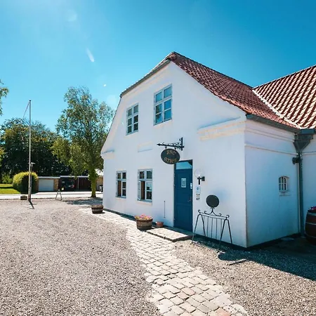 Og Tylstrup